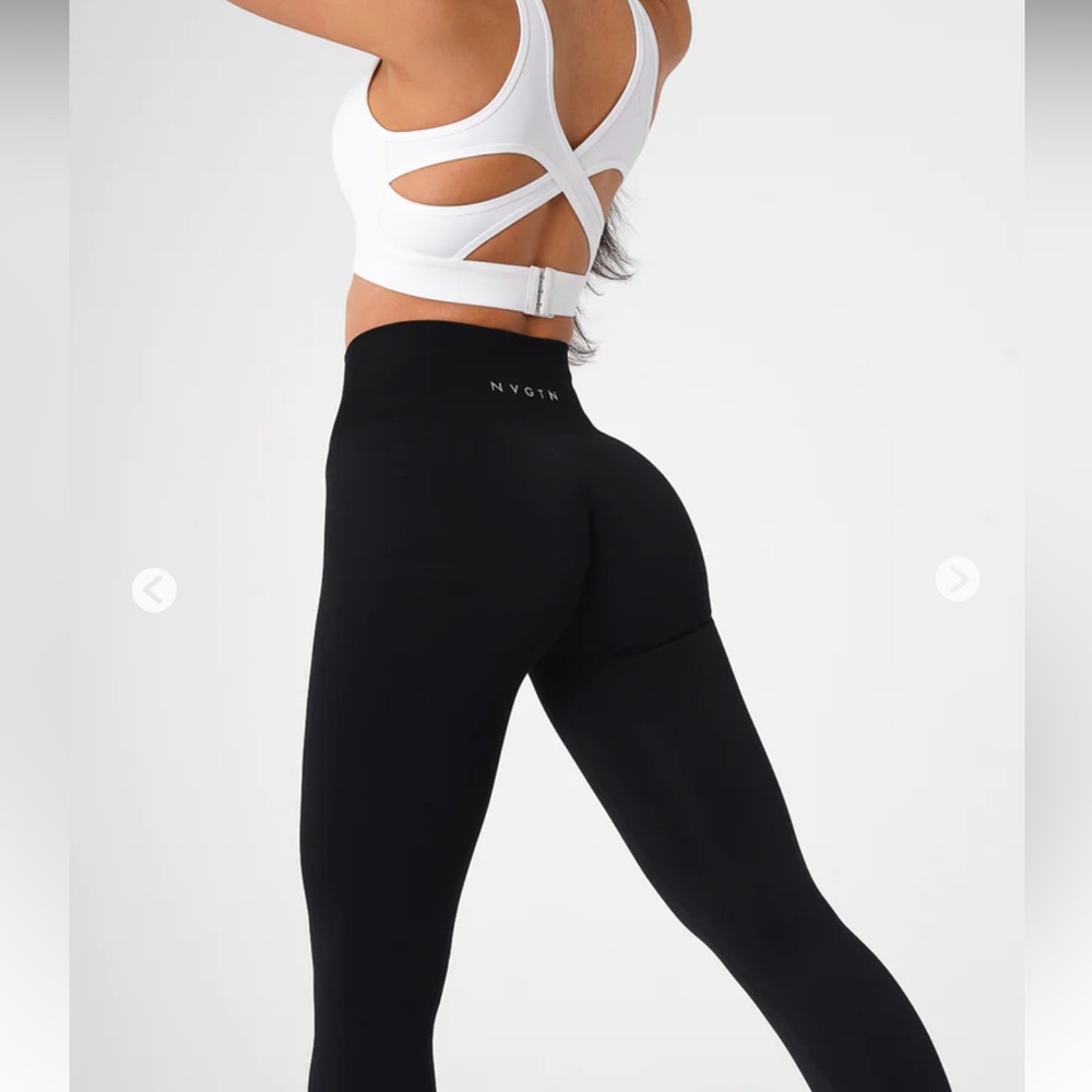 Black Solid Seamless Leggings Size Medium Used Like New Condition